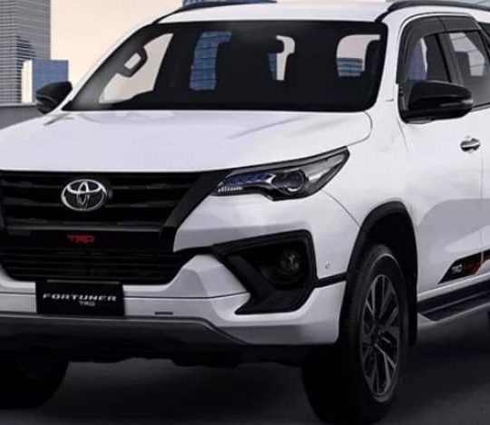 Toyota-Fortuner-2020