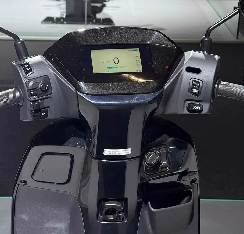 Honda QC3 Electric Scooter showcased in India